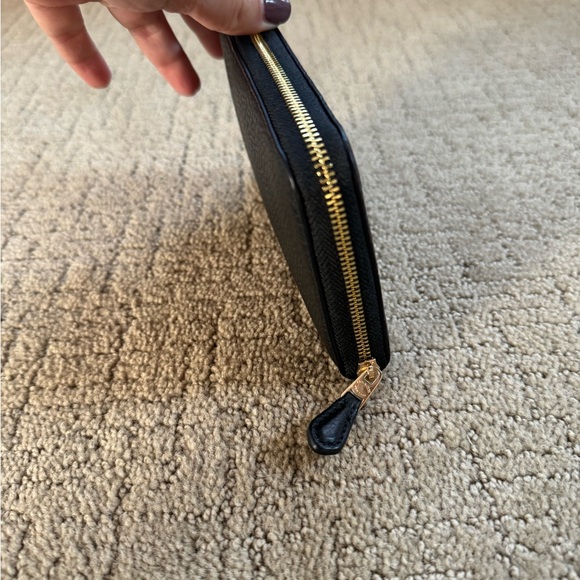 Coach Medium ID Zip Wallet. NWOT. Black. - Picture 6 of 9